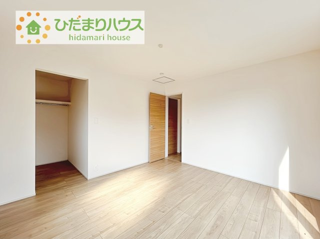 【寝室】 | 取手市台宿1丁目　新築戸建　3号棟 | 大きなベッドを置いても余裕の広さの主寝室♪