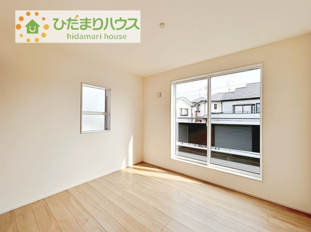 【洋室】 | 取手市台宿1丁目　新築戸建　3号棟 | お掃除しやすく、清潔感を保てるのでダニも発生しにくいフローリング♪