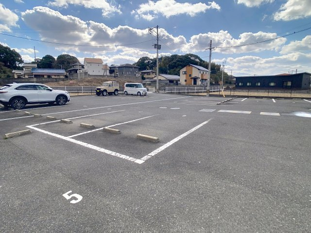 Slow Hand 弐番館の駐車場