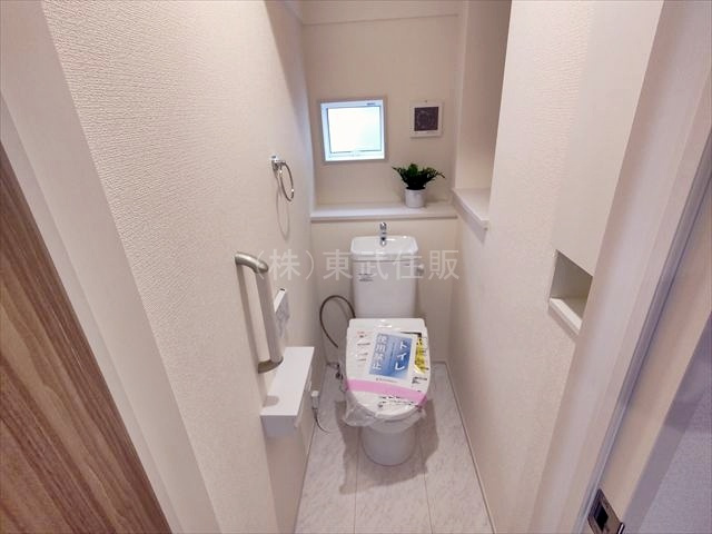 【トイレ】 | 鶴ヶ島市下新田　全2棟　1号棟 | 1階トイレ