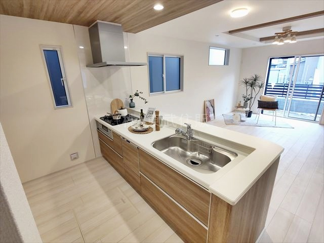 【キッチン】 | 鶴ヶ島市下新田　全2棟　1号棟 | 会話が弾む対面キッチンです