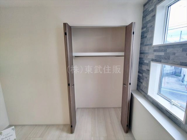 【収納】 | 鶴ヶ島市下新田　全2棟　1号棟 | 2階北西側5.0帖洋室の収納です