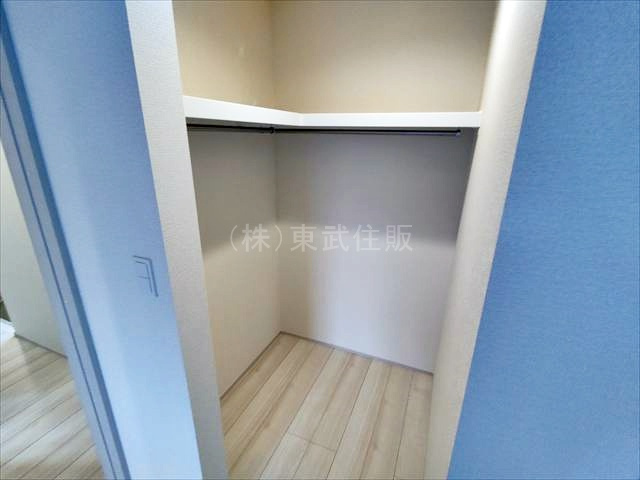 【収納】 | 鶴ヶ島市下新田　全2棟　1号棟 | 2階東側10.5帖洋室の収納です