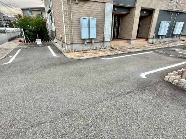 cell cubeの駐車場