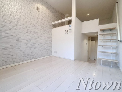 【居間・リビング】 | Phil Glanz | こちらの居間で趣味の時間をお楽しみください