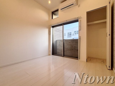 【居間・リビング】 | Phil Glanz | おしゃれなリビングです