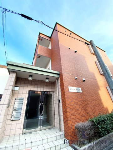 洲山サンヒルズの外観