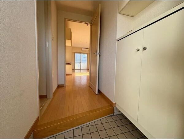 洲山サンヒルズの玄関