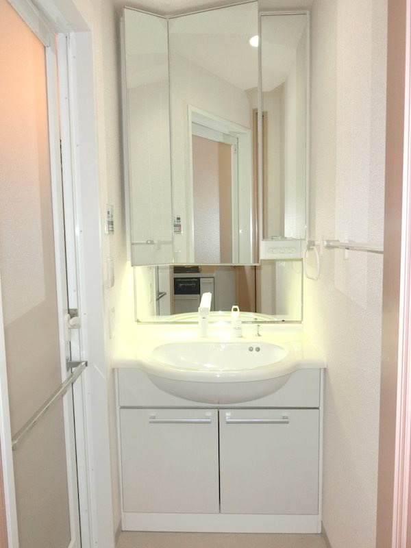 新品家具付きマンション小石川16(KaGood東京)の洗面所