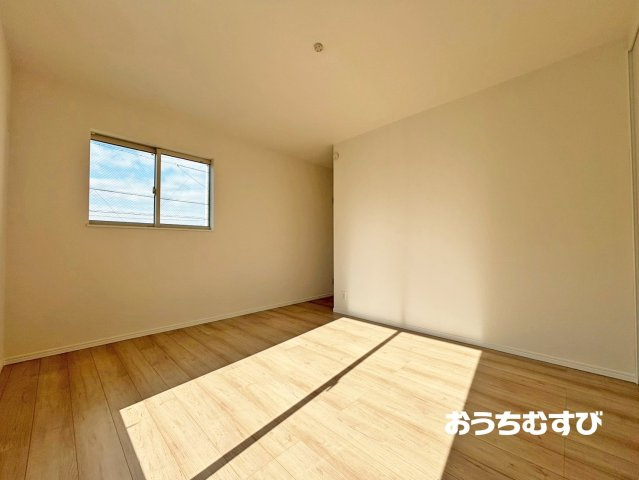 春日井市白山町（全4棟）の洋室