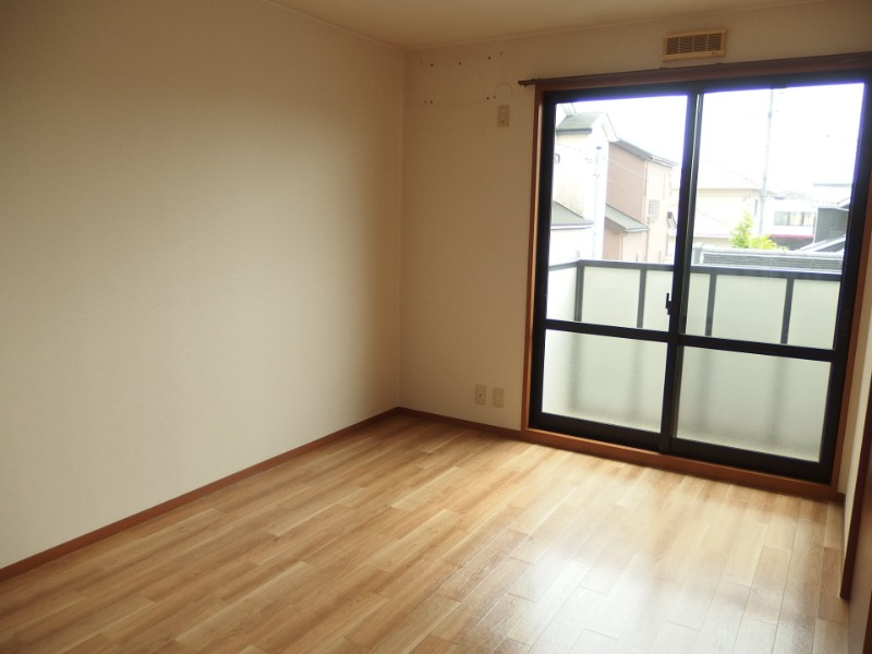 ソレジオ稲熊の洋室