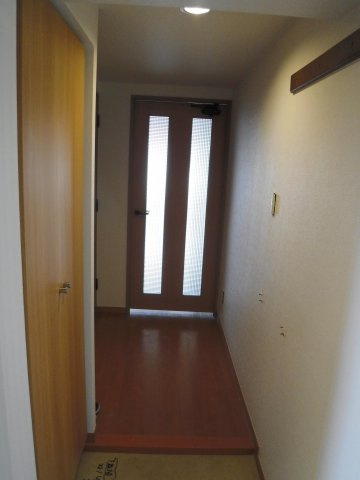  | フローラル東葛西Ⅲ | プライベート空間と分けることの出来るしっかりとして玄関