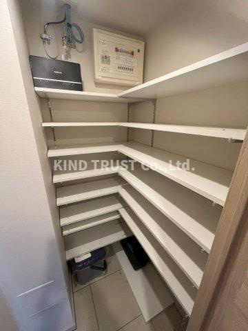 ブランズシティ天神橋筋六丁目の収納|専用の収納スペースです