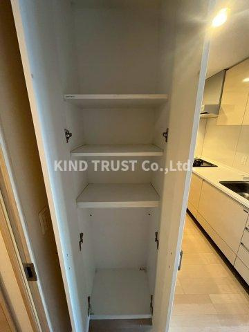 ブランズシティ天神橋筋六丁目の収納|大きなものも収納できそうです