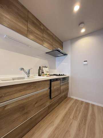 【キッチン】 | 大量収納に広いシンク＆作業台の使い勝手良好なシステムキッチンです。