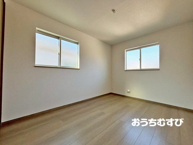 春日井市白山町（全4棟）の洋室