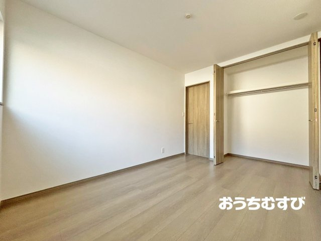 春日井市白山町（全4棟）の洋室