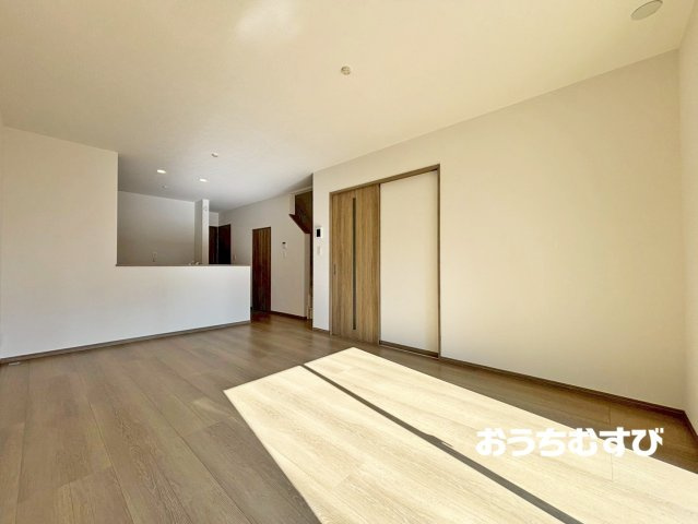 春日井市白山町（全4棟）の居間・リビング