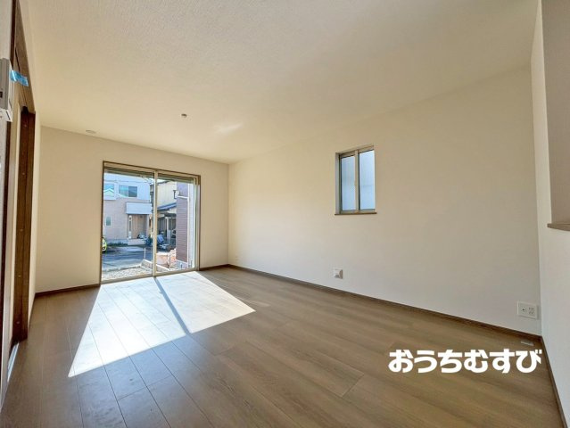 春日井市白山町（全4棟）の居間・リビング