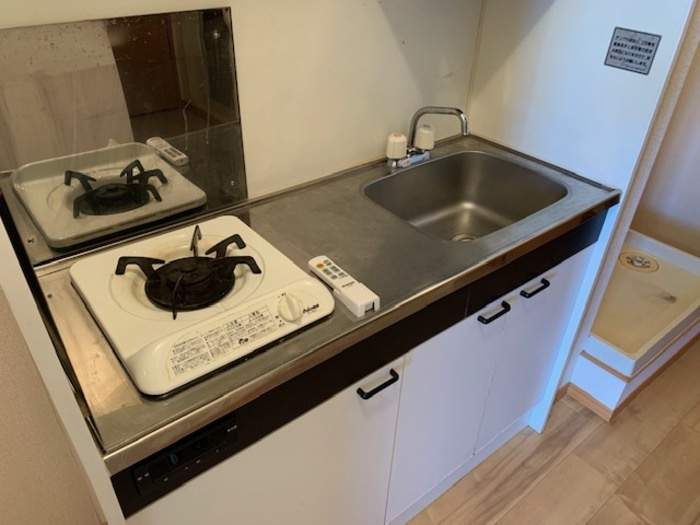 春日井市下市場町６丁目のアパートのキッチン