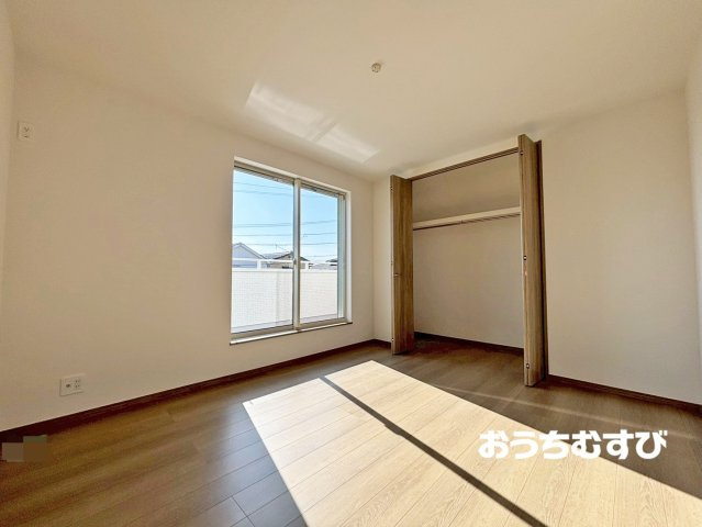 春日井市白山町（全4棟）の洋室