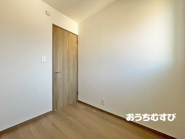 春日井市白山町（全4棟）の洋室