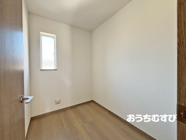 春日井市白山町（全4棟）の洋室
