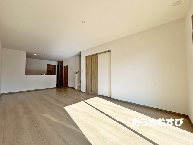 春日井市白山町（全4棟）の居間・リビング