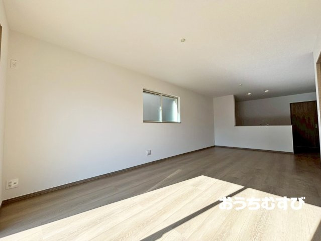 春日井市白山町（全4棟）の居間・リビング
