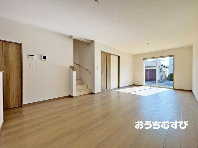 春日井市白山町（全4棟）の居間・リビング