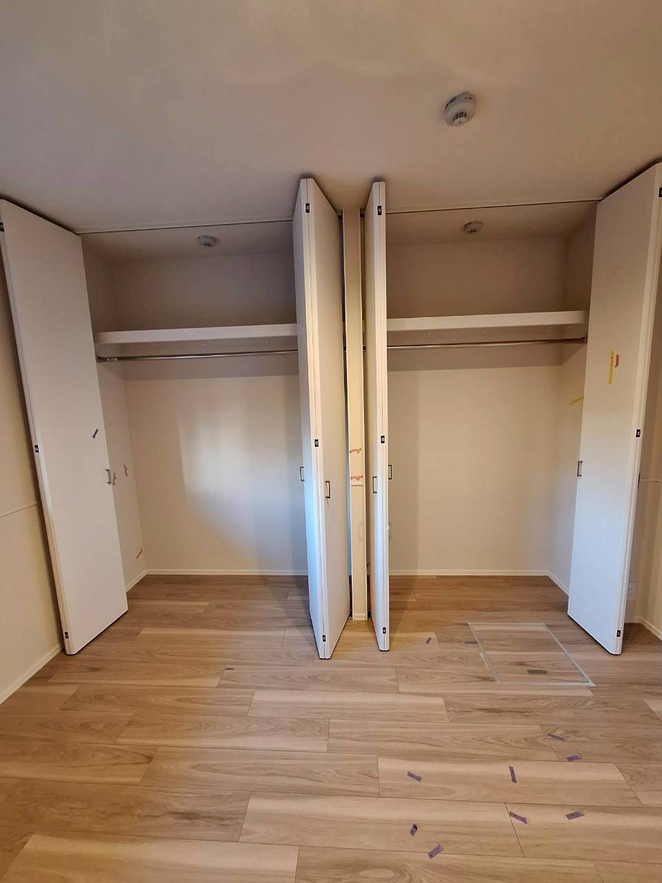 メゾンクレール谷在家の内装|洋室