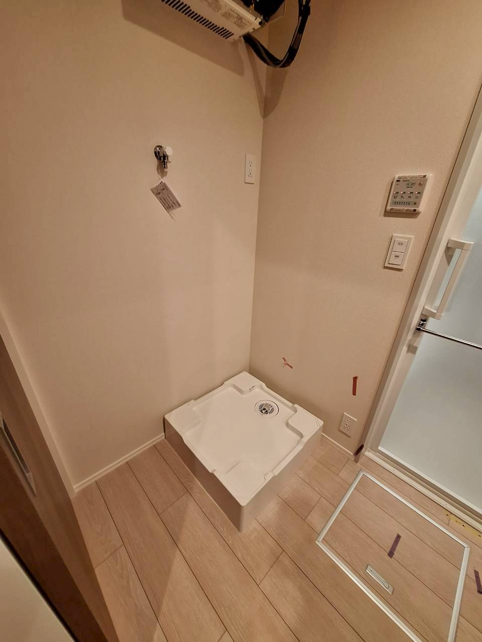 メゾンクレール谷在家の洗面所|洗濯機置き場