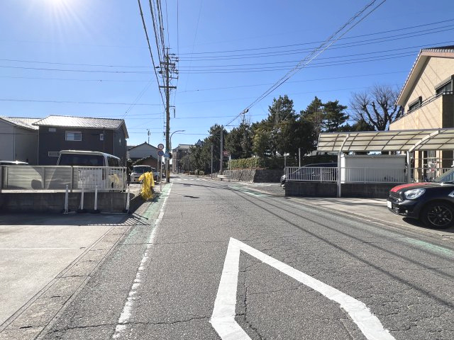 碧南市春日町第2　新築一戸建の前面道路含む現地写真
