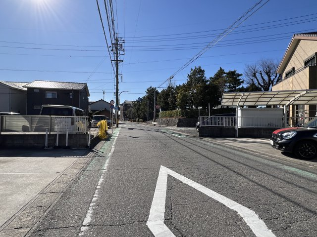 碧南市春日町第2　新築一戸建の前面道路含む現地写真