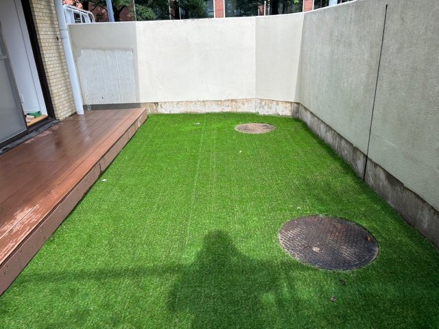 三鷹市下連雀７丁目の中古マンションの庭