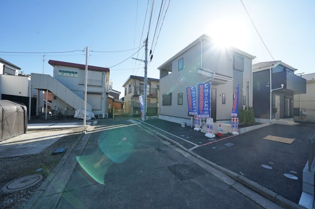 【横浜市瀬谷区宮沢2丁目6-9全2棟新築戸建て】★仲介手数料無料★（南瀬谷小学校・南瀬谷中学校）の前面道路含む現地写真
