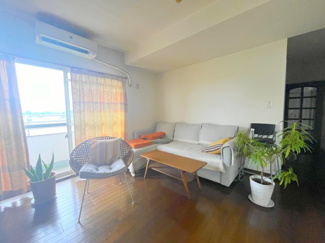 【居間・リビング】 | コンセボール21多摩　大家族も伸び伸び！生活動線が被らない！トイレ・お風呂・キッチン２か所！ | 動線豊かなリビングは約１６．５帖とゆとりある空間です！