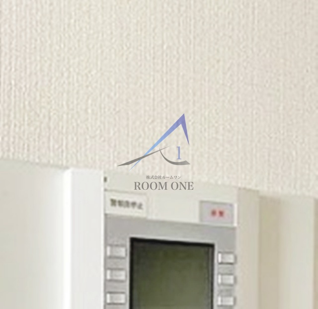 アコール北千住のセキュリティ|モニター付きインターホンです。