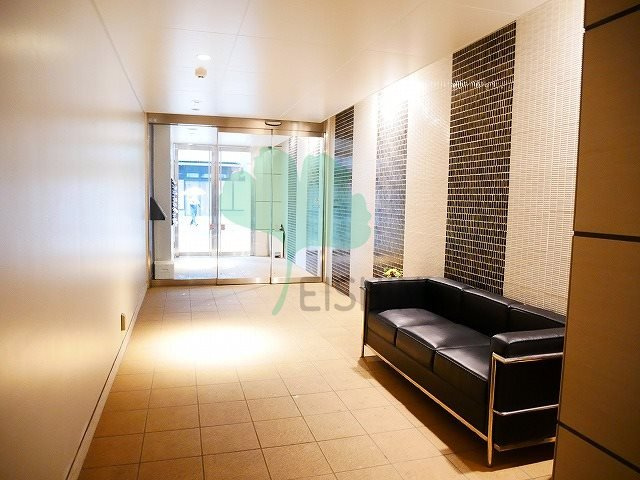 グランパーク県庁前のエントランス