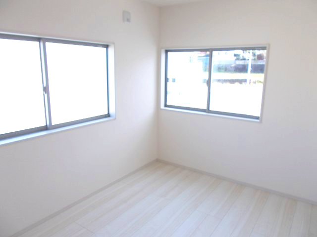第3富士見町時沢　新築戸建　2号棟の洋室|２階洋室2です