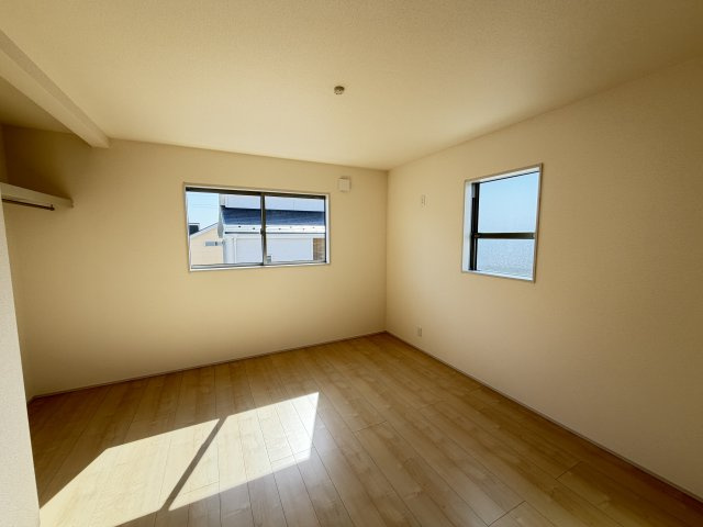 第3富士見町時沢　新築戸建　2号棟の洋室|２階洋室2です