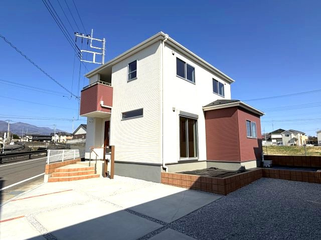 第3富士見町時沢　新築戸建　2号棟の外観|南面からの外観です。お洒落なデザインです♪