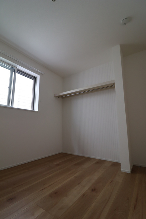 住吉町戸建 1号棟の洋室