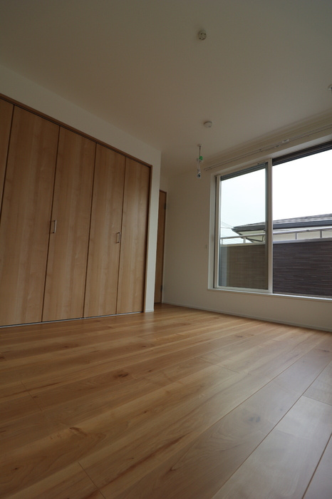 住吉町戸建 1号棟の洋室