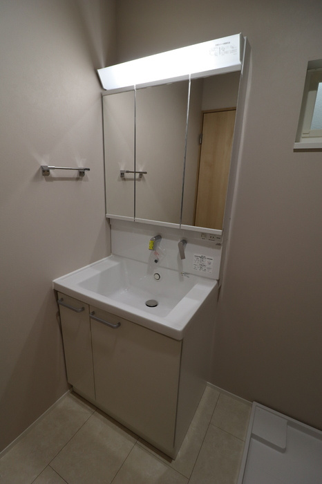 住吉町戸建 1号棟の洗面所