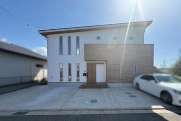 【外観】 | 令和5年築の築浅物件です。デザイナーズ住宅