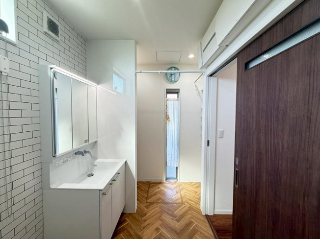 【独立洗面台】