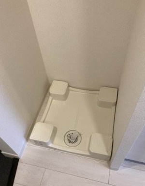 【設備】 | アドバンス大阪ブリアント | 洗濯機置き場です