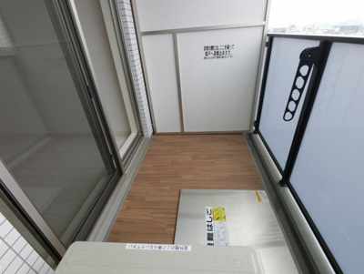 【バルコニー】 | アドバンス大阪ブリアント | バルコニーからの眺めを楽しみながら食事をしませんか