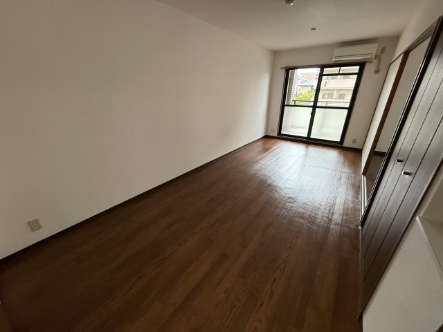 メゾン・ド・ファミールの居間・リビング